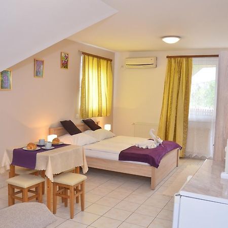 Amulett Studios Apartment Hajdúszoboszló Buitenkant foto