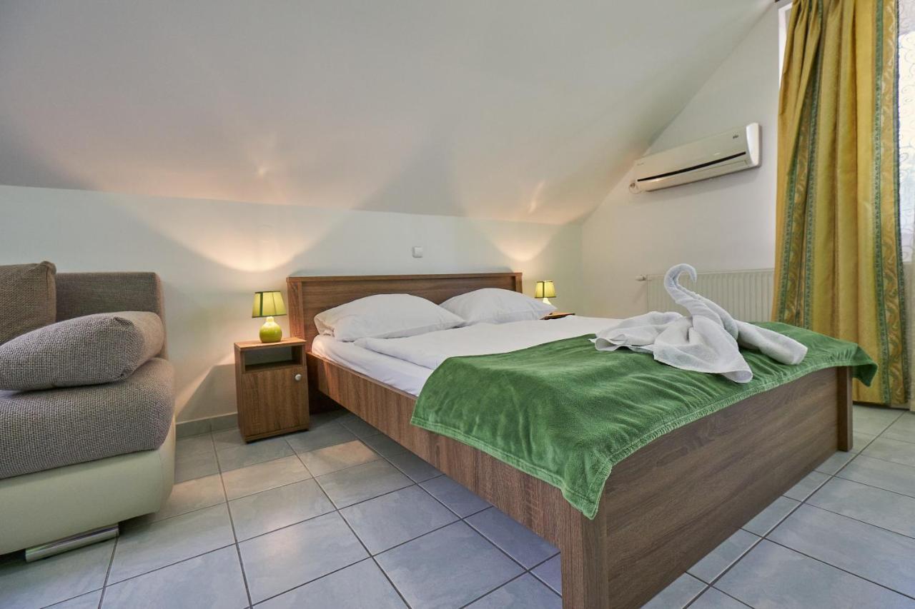 Amulett Studios Apartment Hajdúszoboszló Buitenkant foto