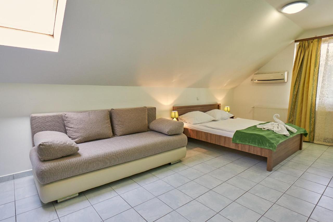 Amulett Studios Apartment Hajdúszoboszló Buitenkant foto